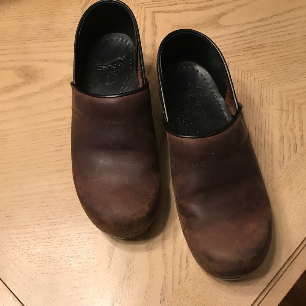 Dansko Professional Clogs 38 Oiled Brown